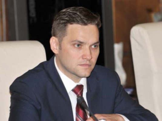 Şova: Taxarea maşinilor pe autostradă va fi făcută prin SMS, cod de bare sau vinietă de la peco
